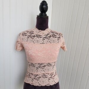 Guess Women's Blush Pink Lace Top Blouse Zip Back Short Sleeve Stretch XS